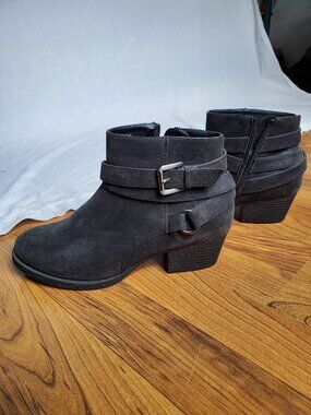 Dakota Chase Gray Black Ankle Booties